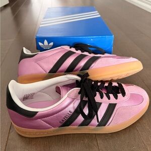 Adidas Gazelle Women’s Purple/ Pink Shoes in Box 9.5